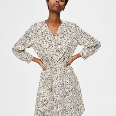 Selected | Damina Dress Sandshell in recycled polyester